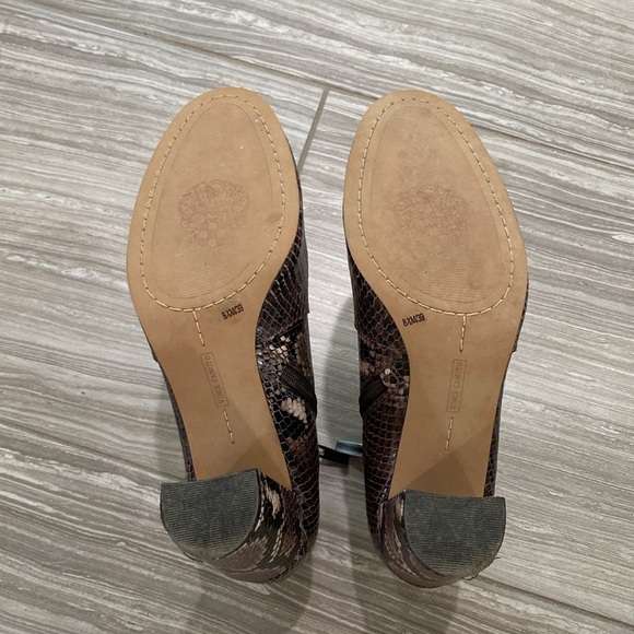 Vince Camuto sanstan taupe python snake print ankle booties heels - Picture 7 of 8